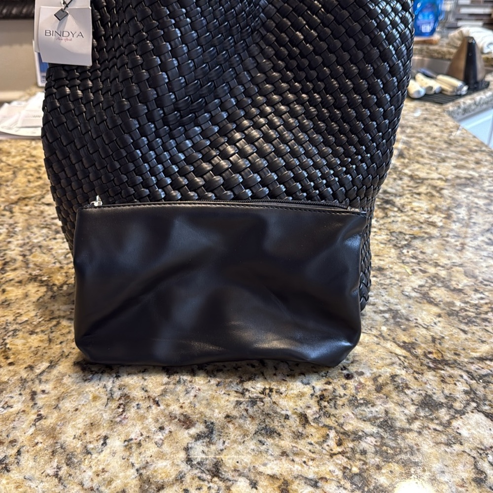 Bindya Black Woven Tote Bag with Pouch - Picture 2 of 10